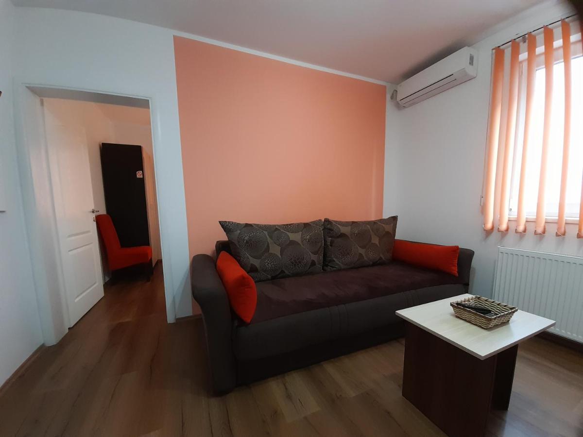 Kety Apartments ครากูเยวัตส์ ภายนอก รูปภาพ