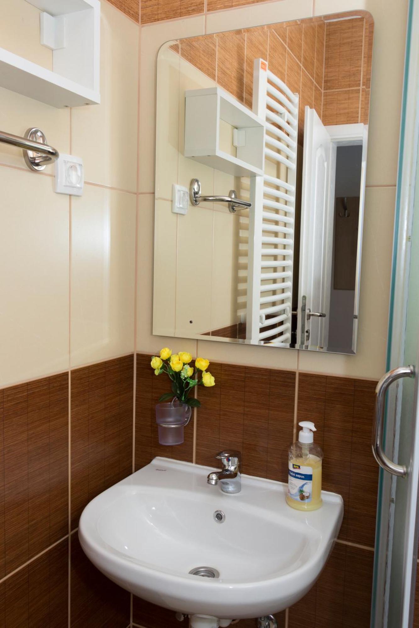 Kety Apartments ครากูเยวัตส์ ห้อง รูปภาพ